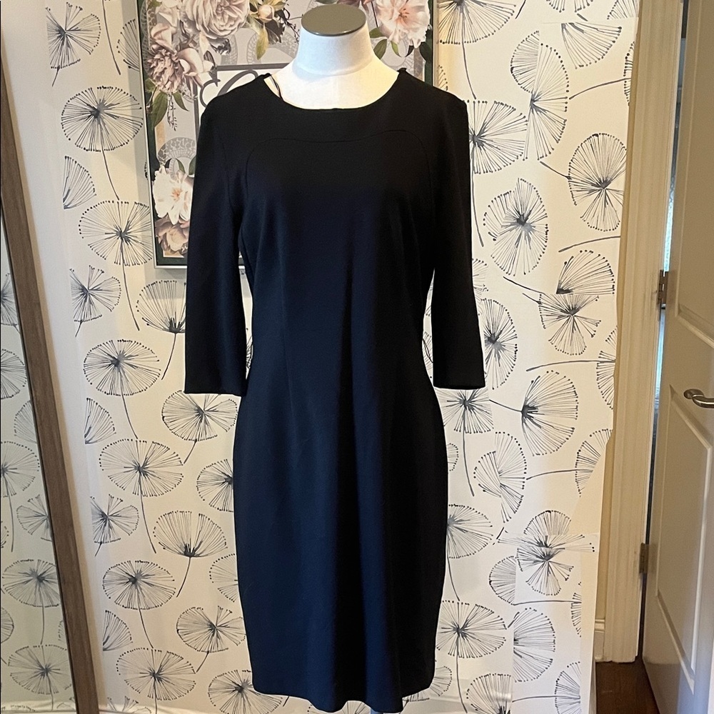 Hugo Boss 8 Elegant Black Dress